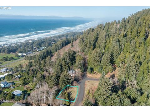 212 CHIEF ALBERT DR Yachats OR 97498