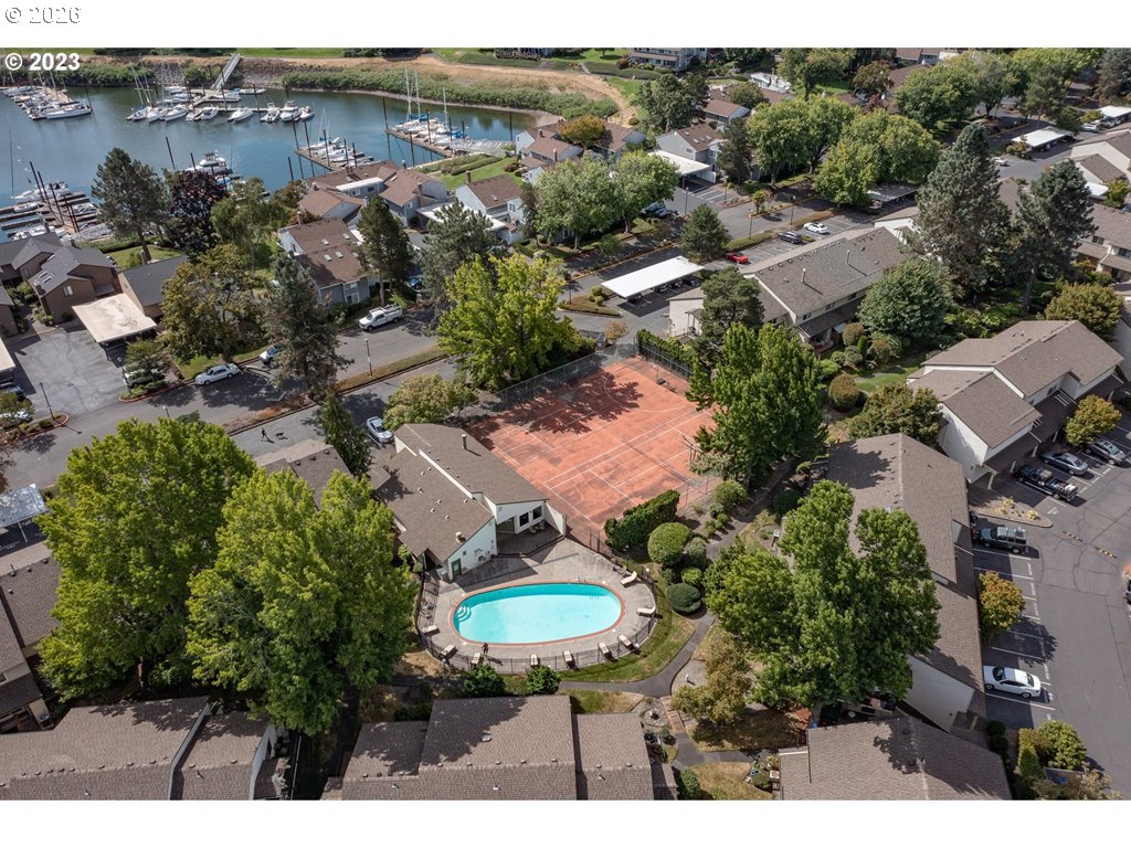 470 N HAYDEN ISLAND DR #105