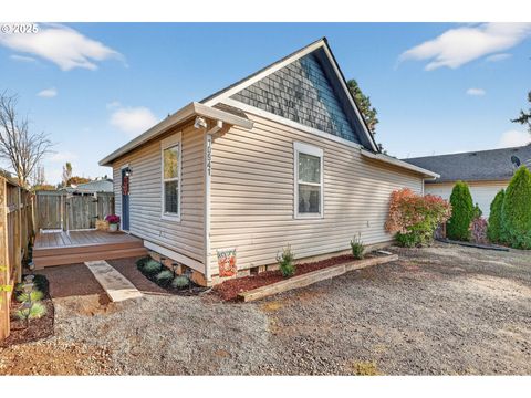 10941 MAIN ST NE Donald OR 97020