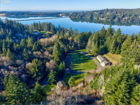 66017 N BAY RD North Bend OR 97459