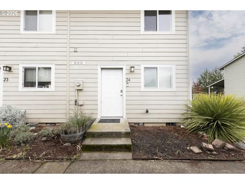 3305 E VITTORIA WAY 24 Newberg OR 97132