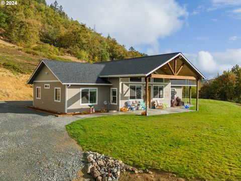 A home in Myrtle Creek