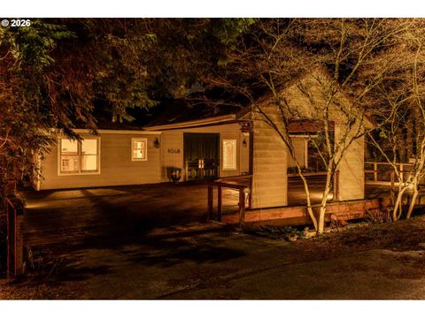 4068 SW HEWETT BLVD Portland OR 97221