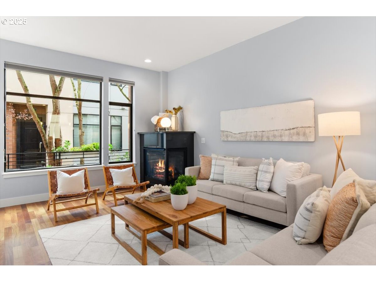 1622 NW RIVERSCAPE ST