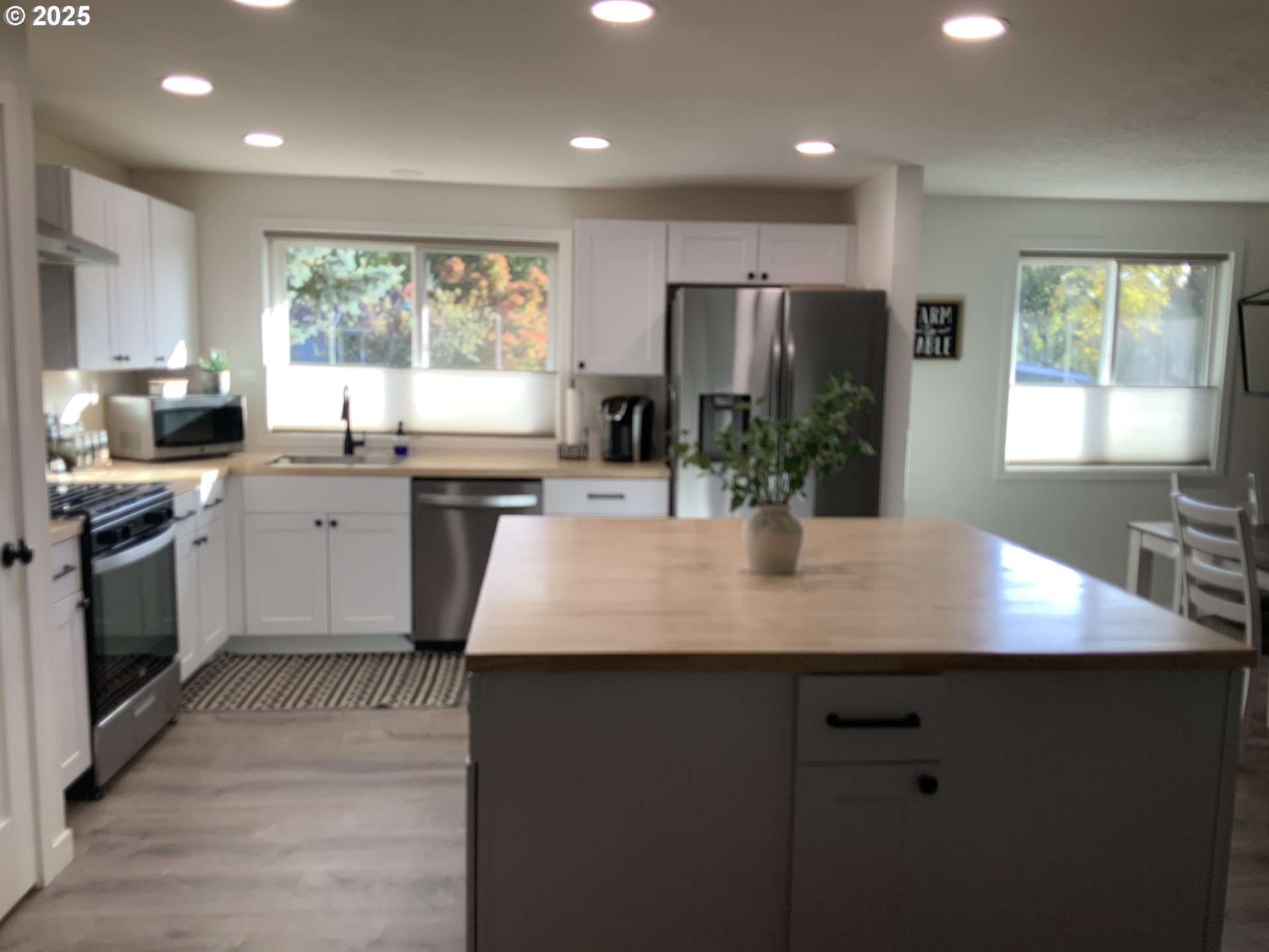 1427 SW 24TH ST