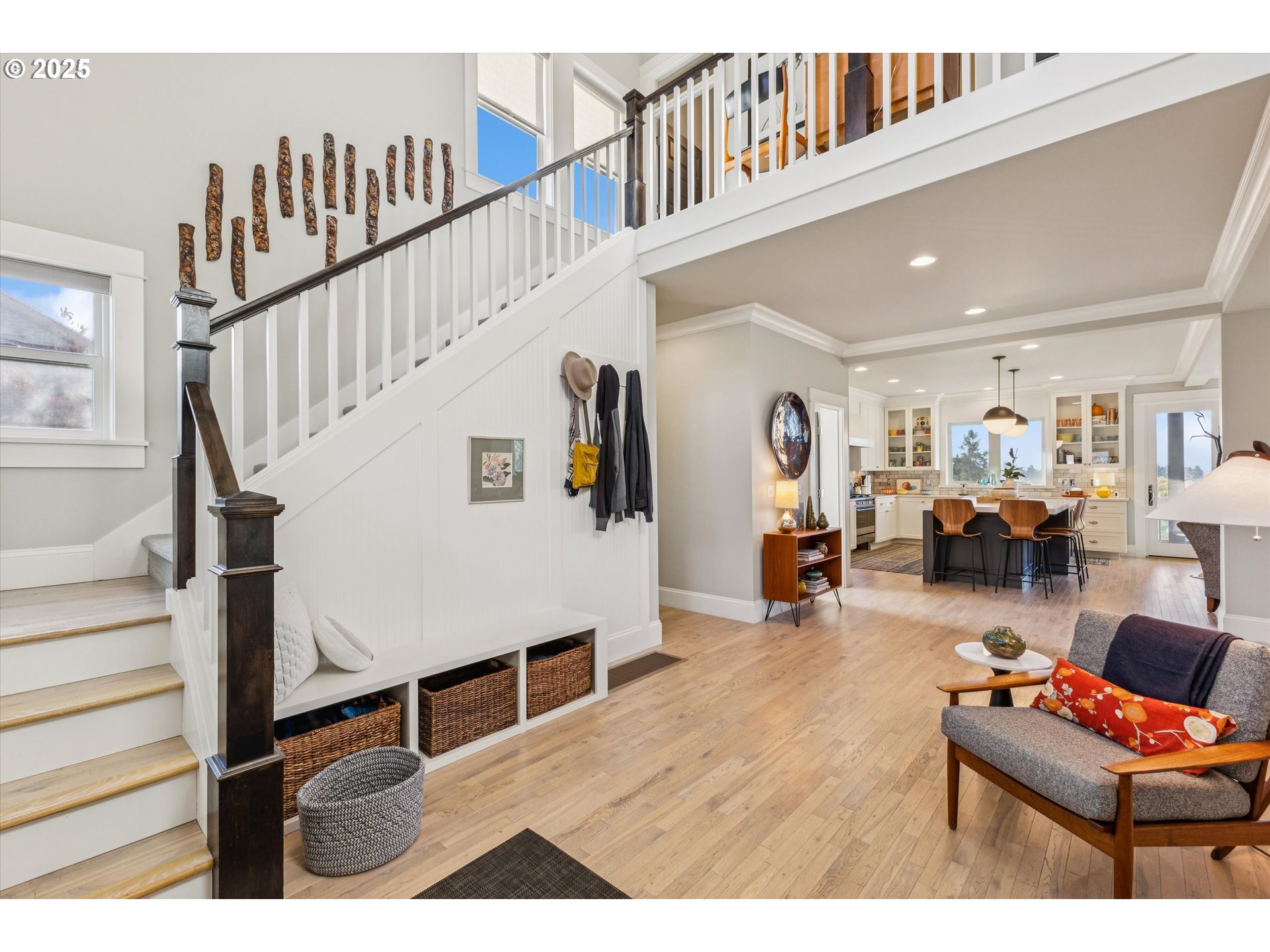 2040 NE ALAMEDA DR