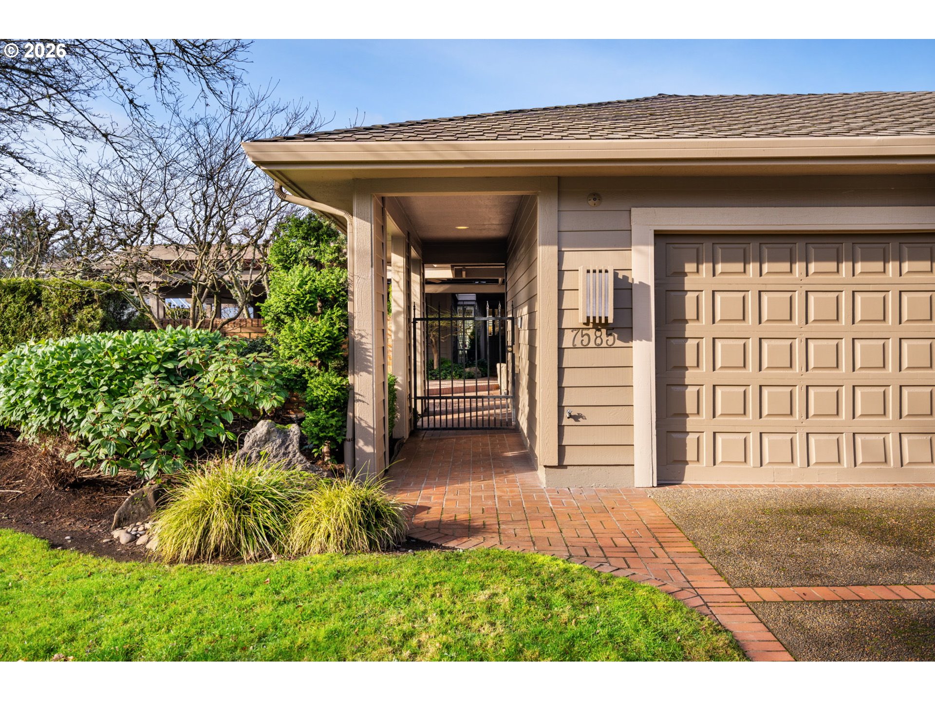 7585 SW ARBOR GLEN CT