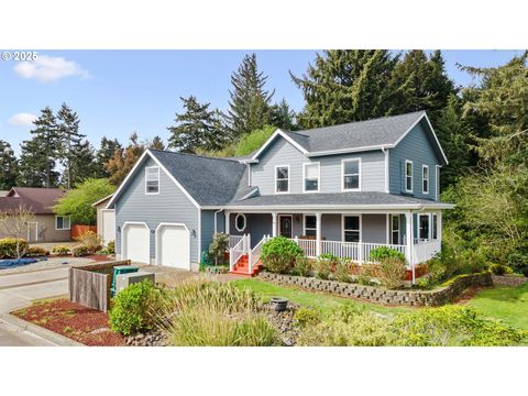 992 SEAGATE AVE Coos Bay OR 97420