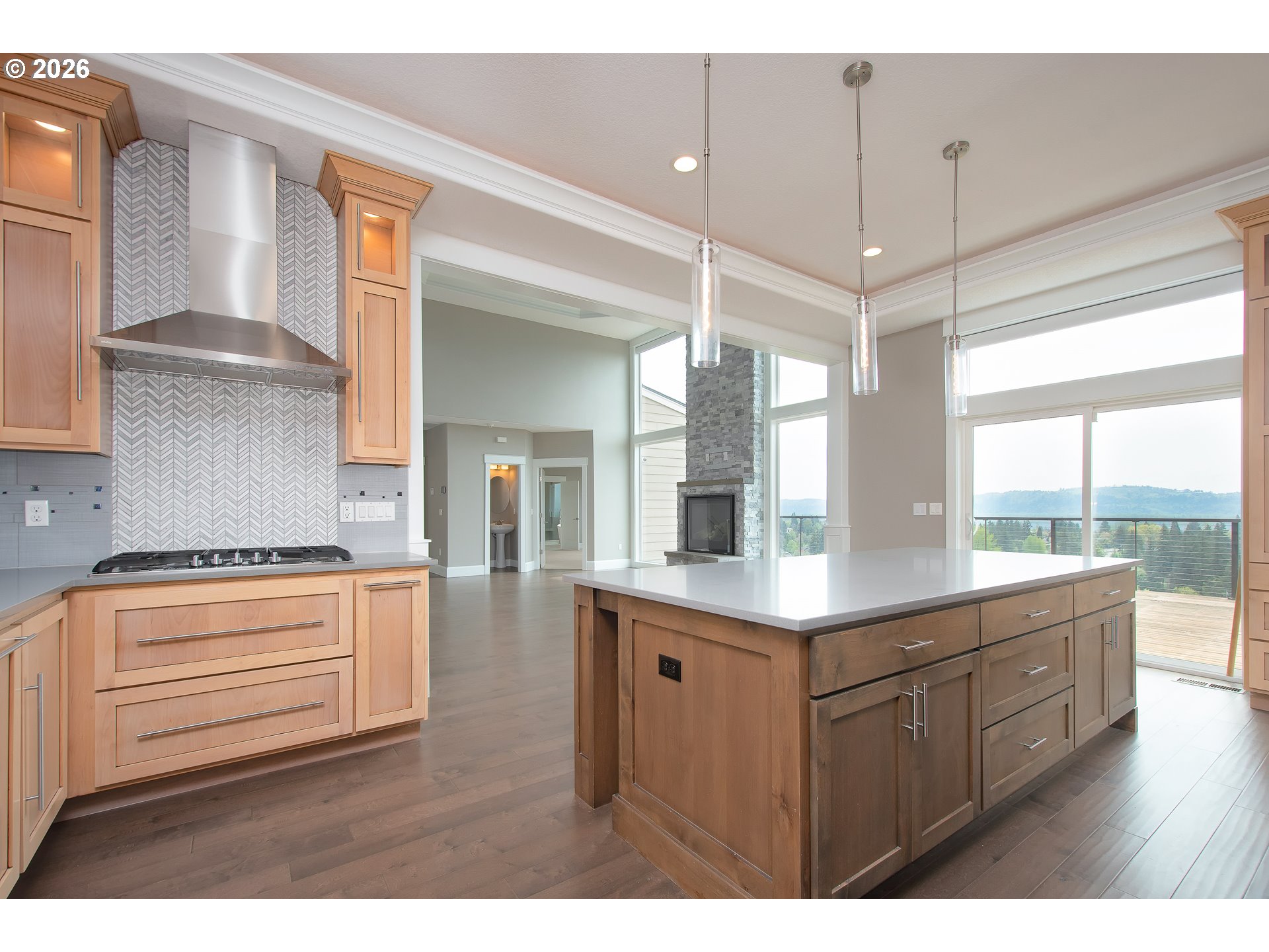 1472 N COLUMBIA RIDGE WAY