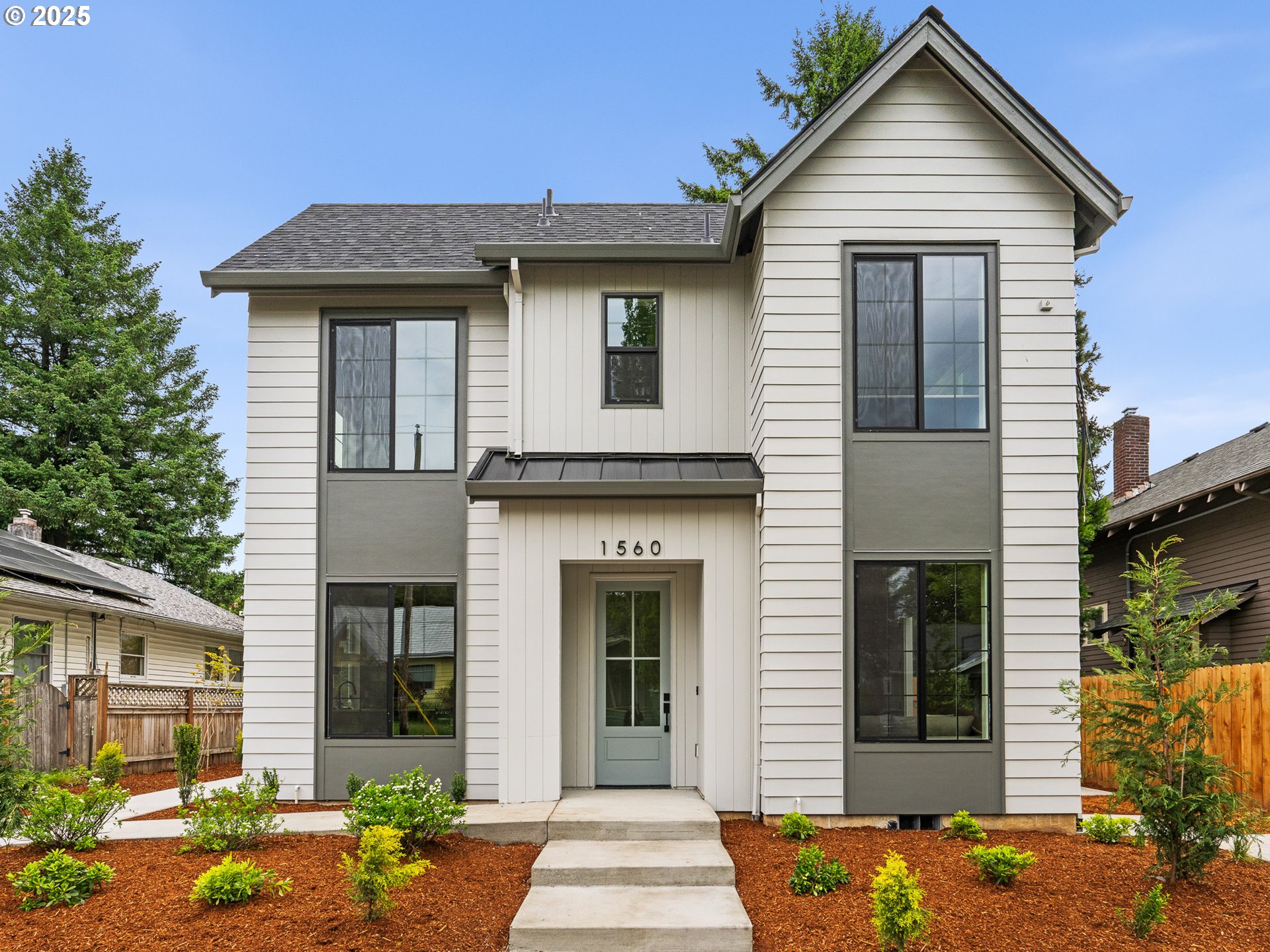 1562 NE 52nd AVE