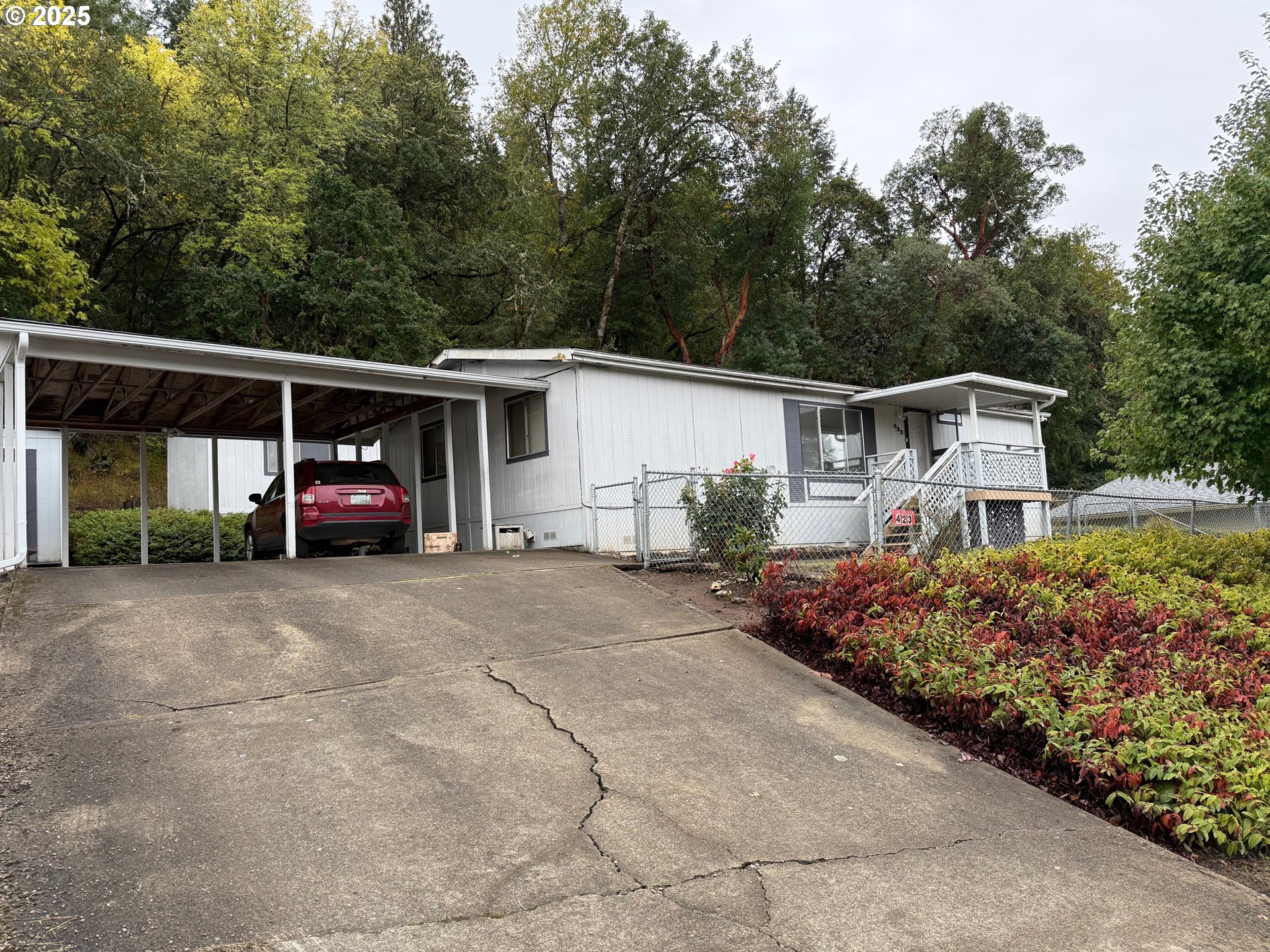 423 NE KIRBY AVE
