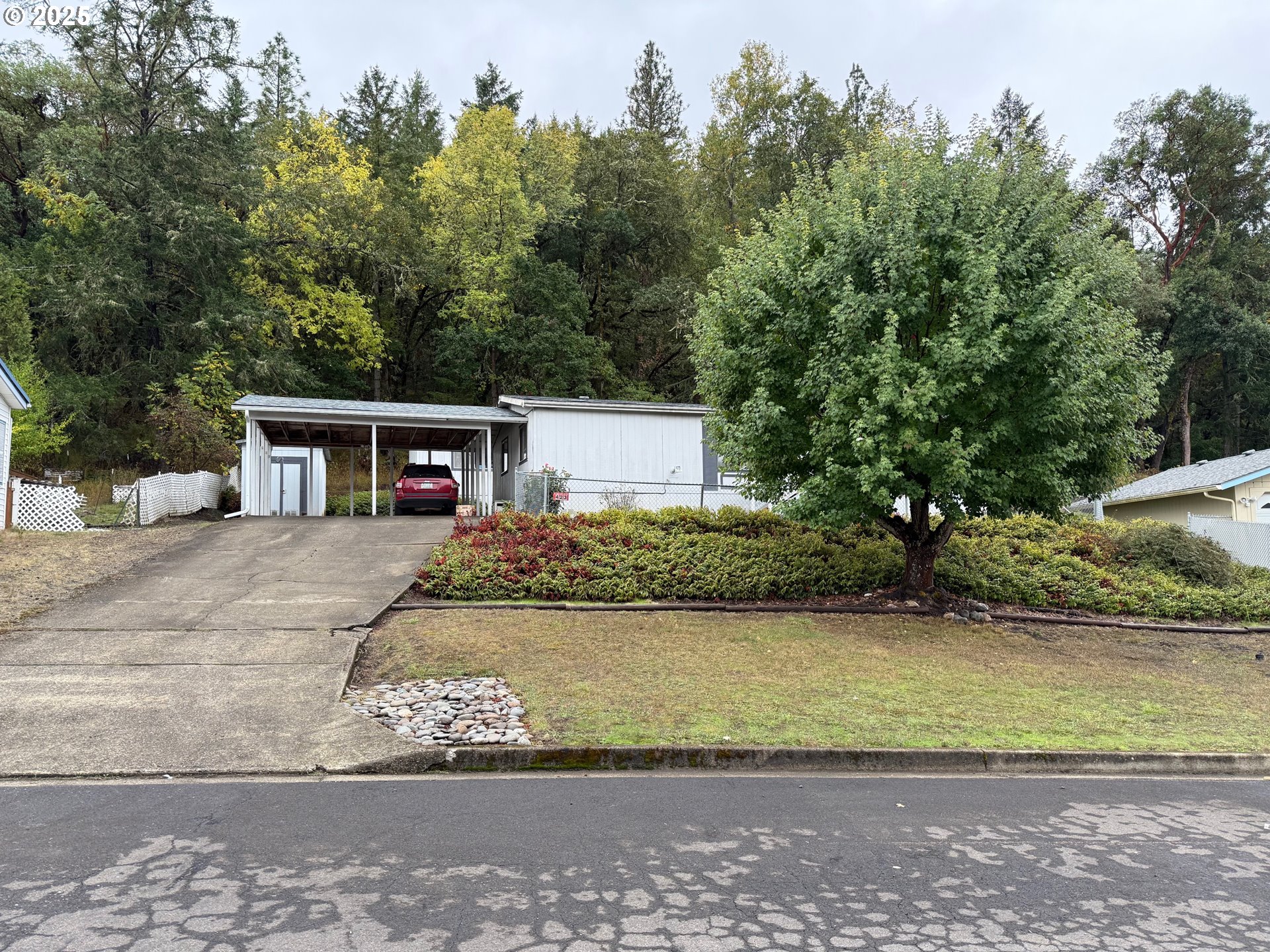 423 NE KIRBY AVE