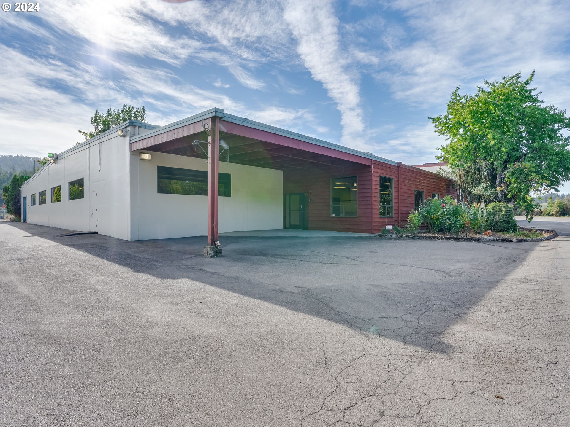 16700 S HIGHWAY 99W