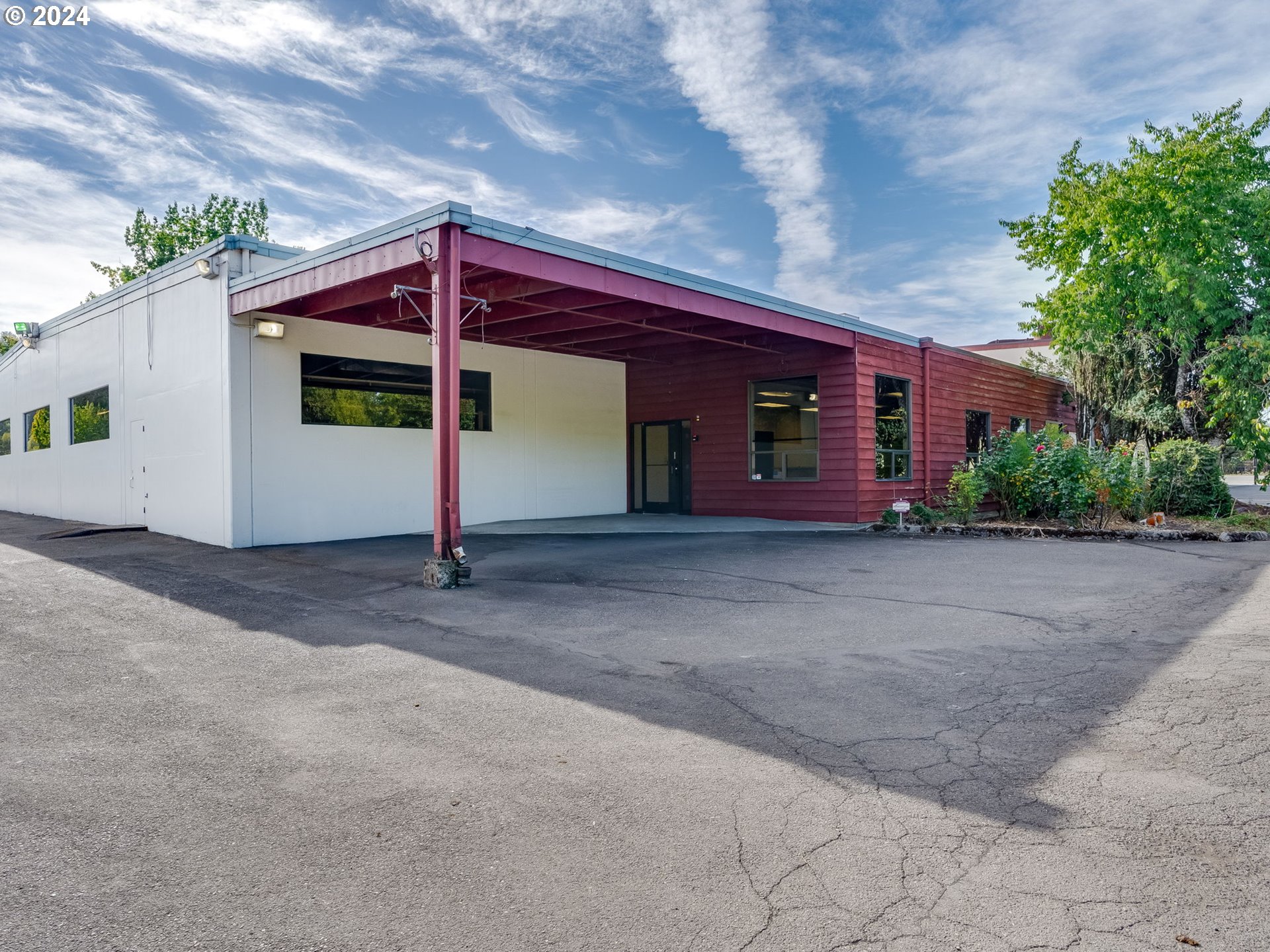 16700 S HIGHWAY 99W
