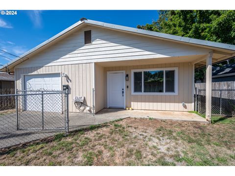 A home in Coquille