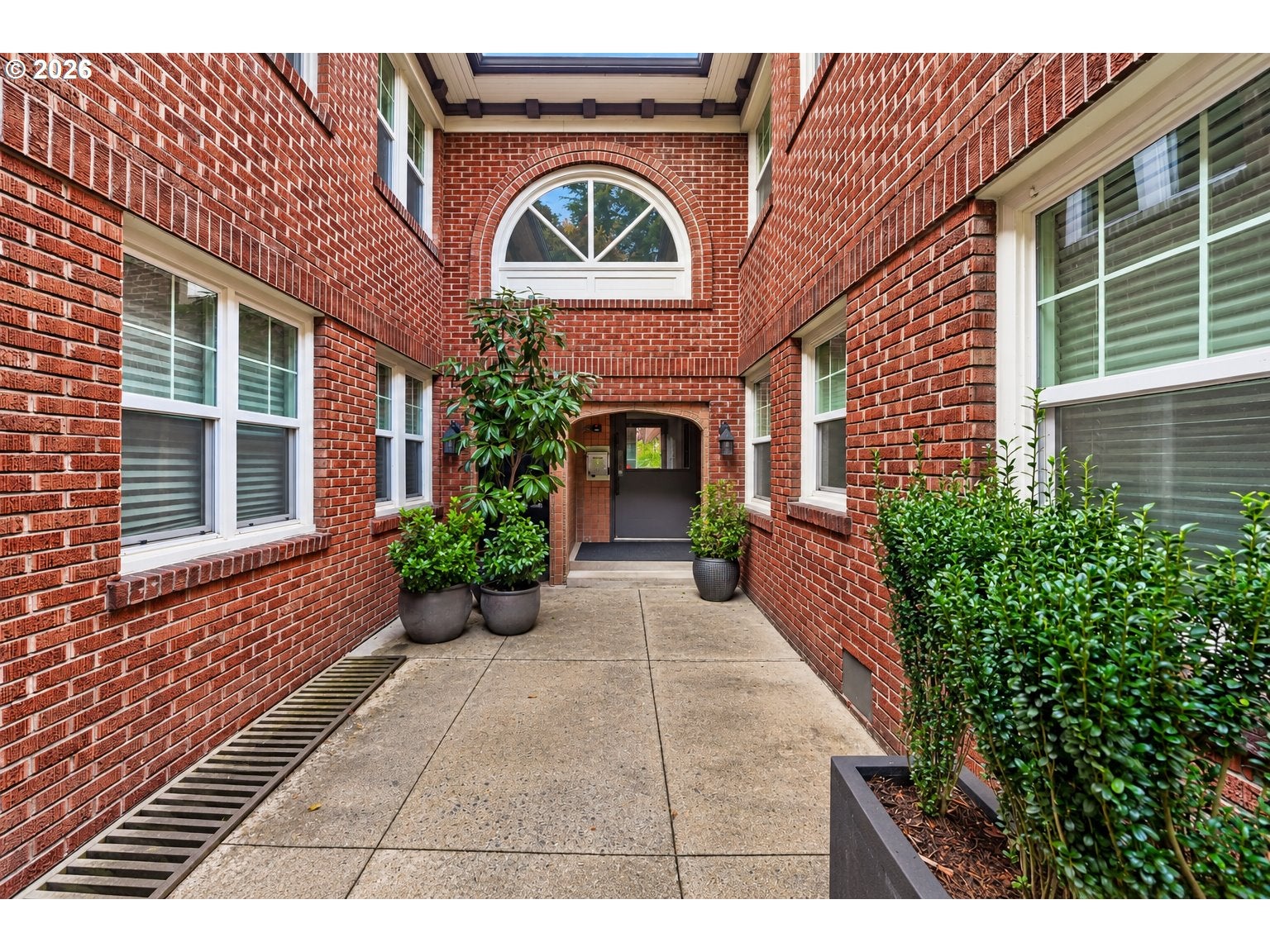 701 NE 28TH AVE 18