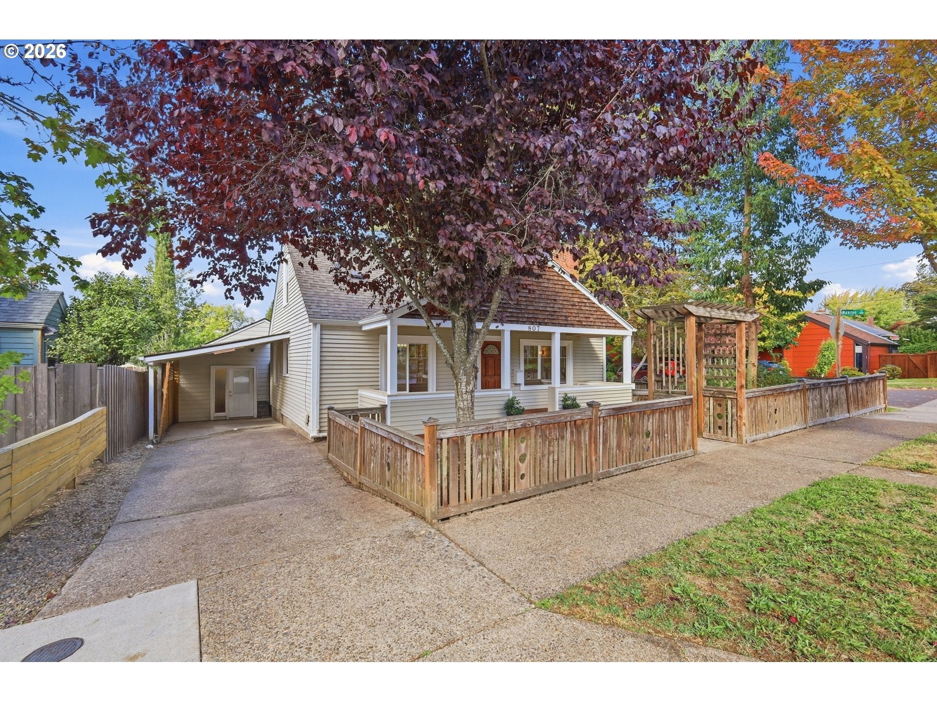 807 W 19TH AVE