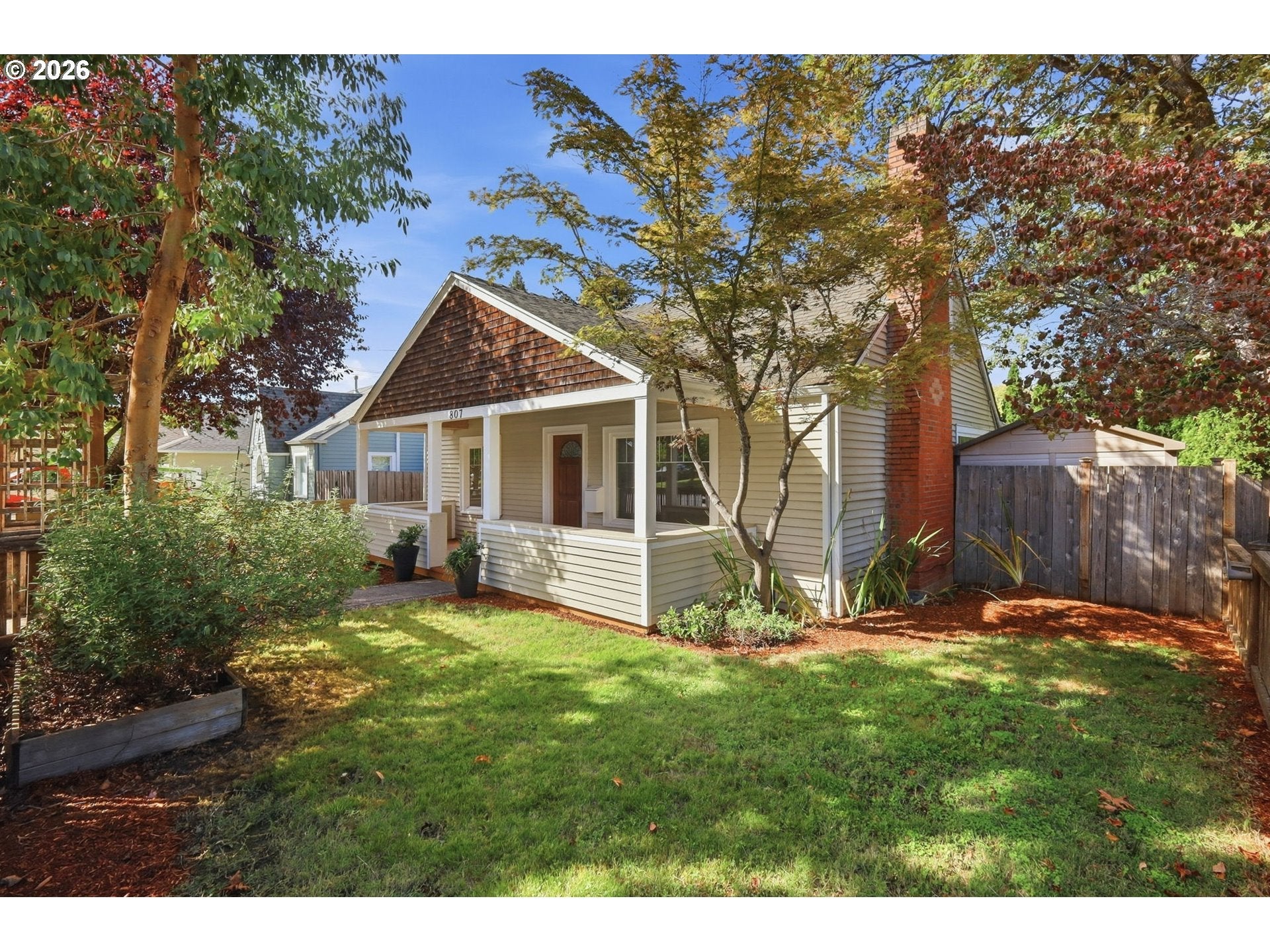 807 W 19TH AVE