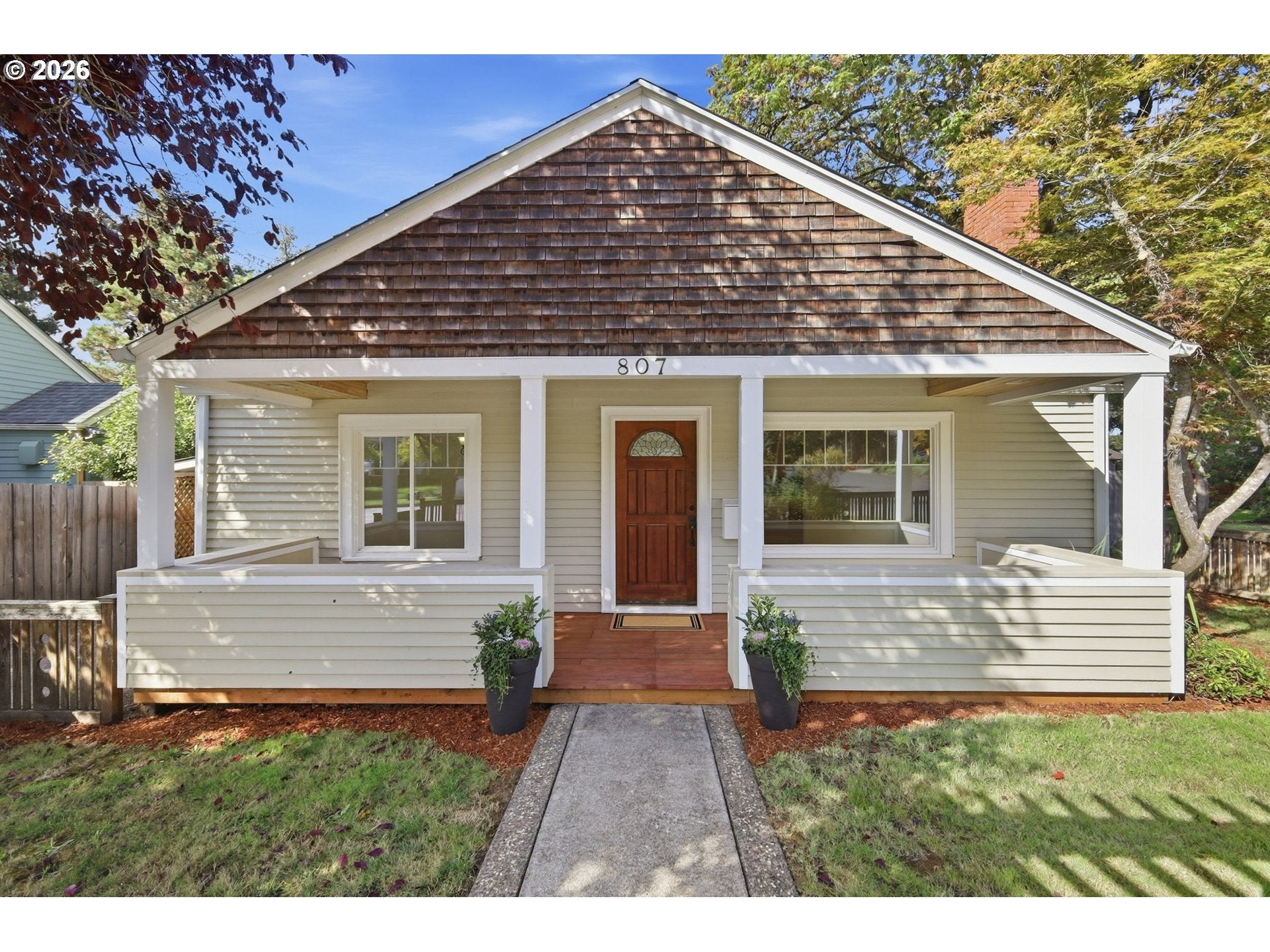 807 W 19TH AVE
