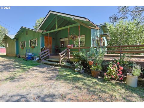 95743 HAYNES WAY LN North Bend OR 97459