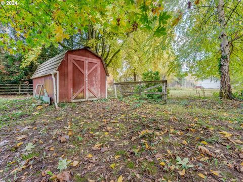 A home in Newberg