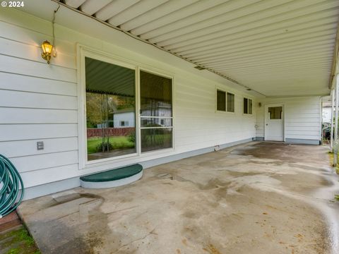 A home in Newberg