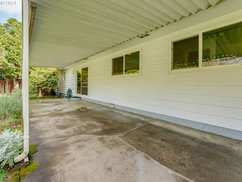 A home in Newberg