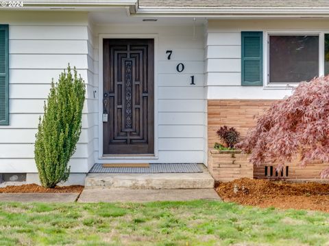 A home in Newberg