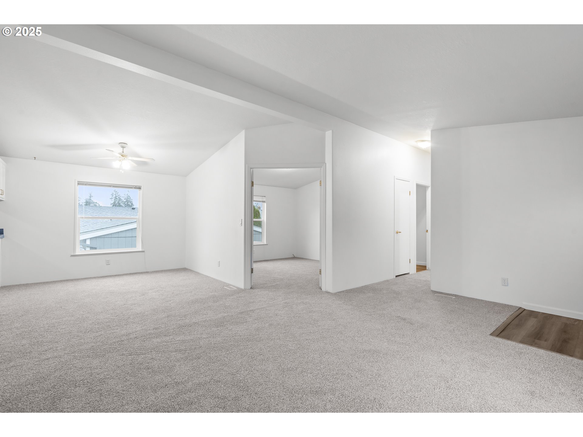 3415 LAKE VANESSA CIR NW