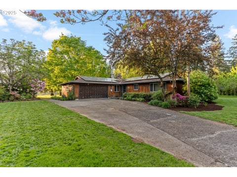Featured picture for the property 439769616