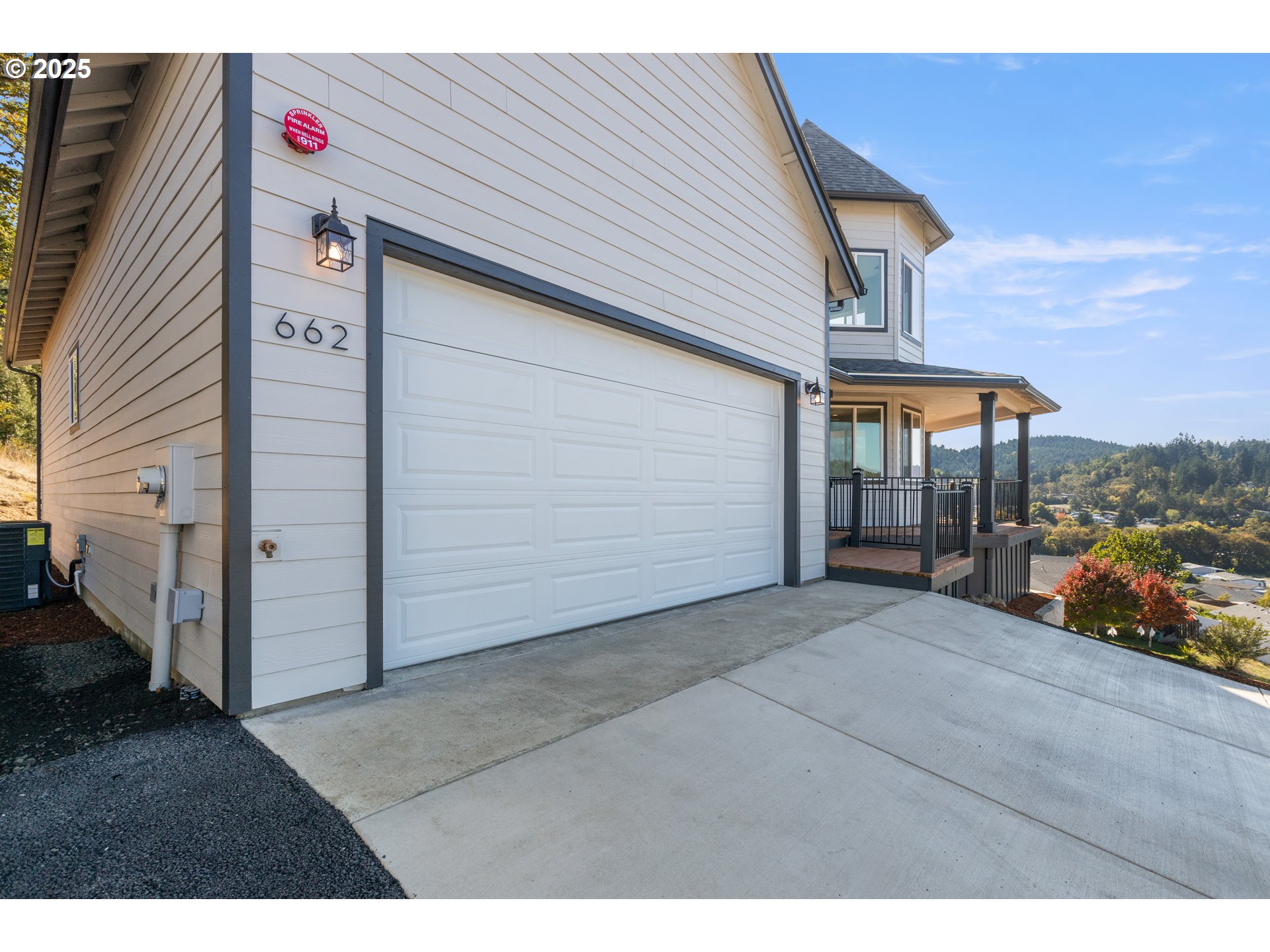 662 BROOKS LOOP