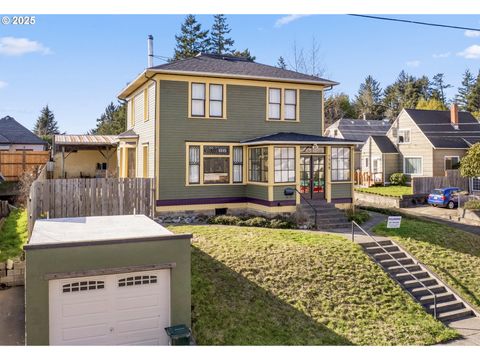 1508 UNION AVE North Bend OR 97459