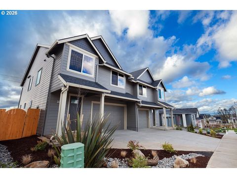 16001 Barlow Trail LN Oregon City OR 97045