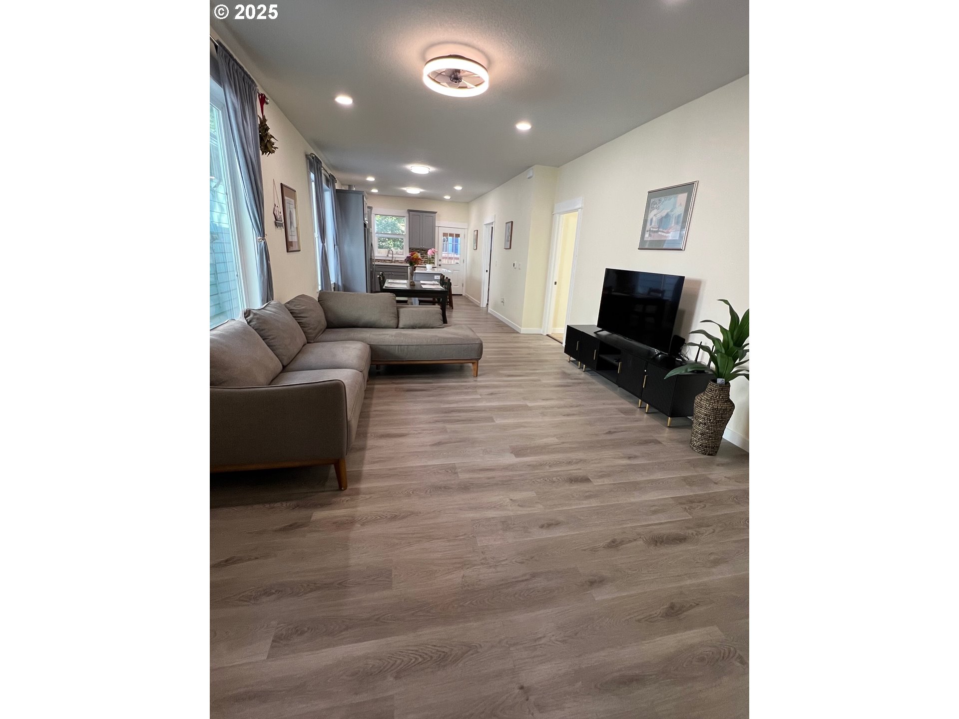 428 SE 30TH PL