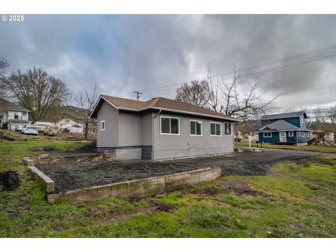 A home in Roseburg