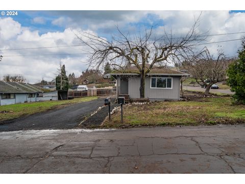 A home in Roseburg