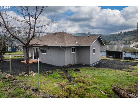 A home in Roseburg