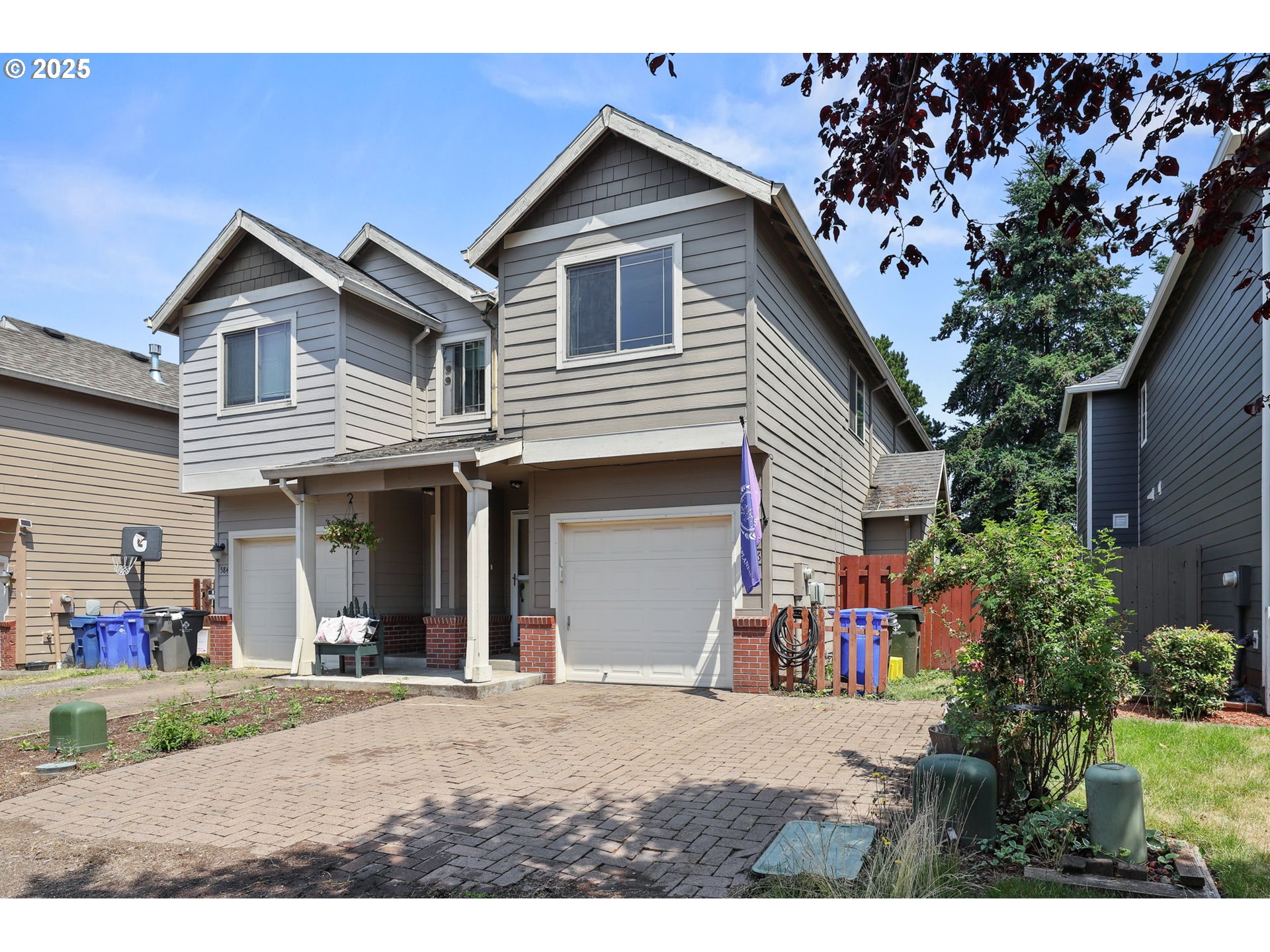 596 SE 204TH PL