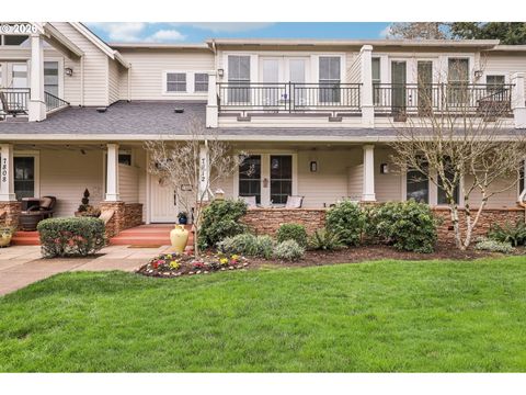Photo of 7812 NW Quinault St, Camas, WA 98607 (MLS # 422478107)