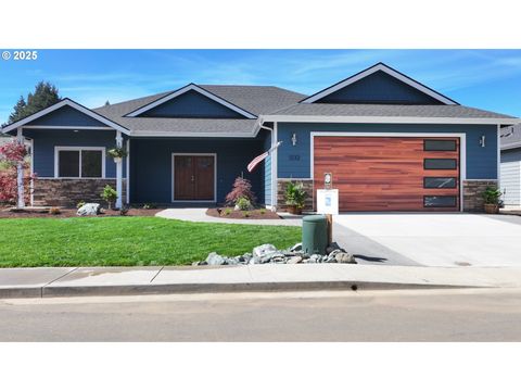 1232 Lighthouse LN Brookings OR 97415