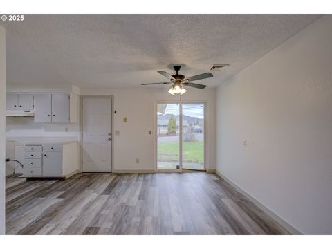 A home in Myrtle Creek