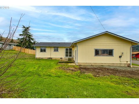 A home in Myrtle Creek