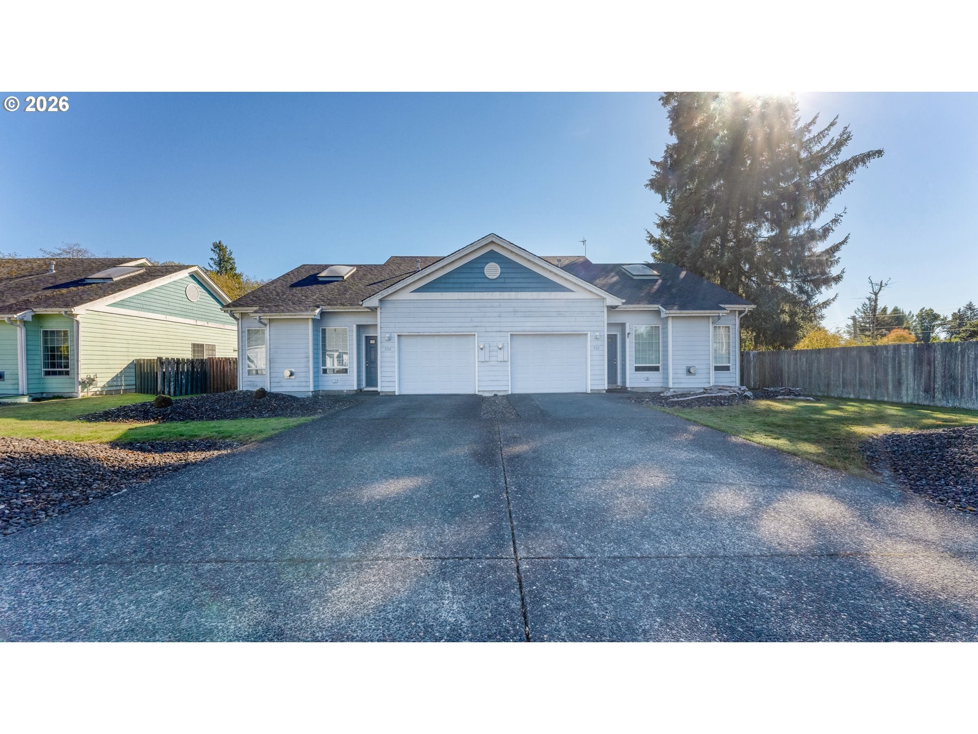 732 NW DATE AVE