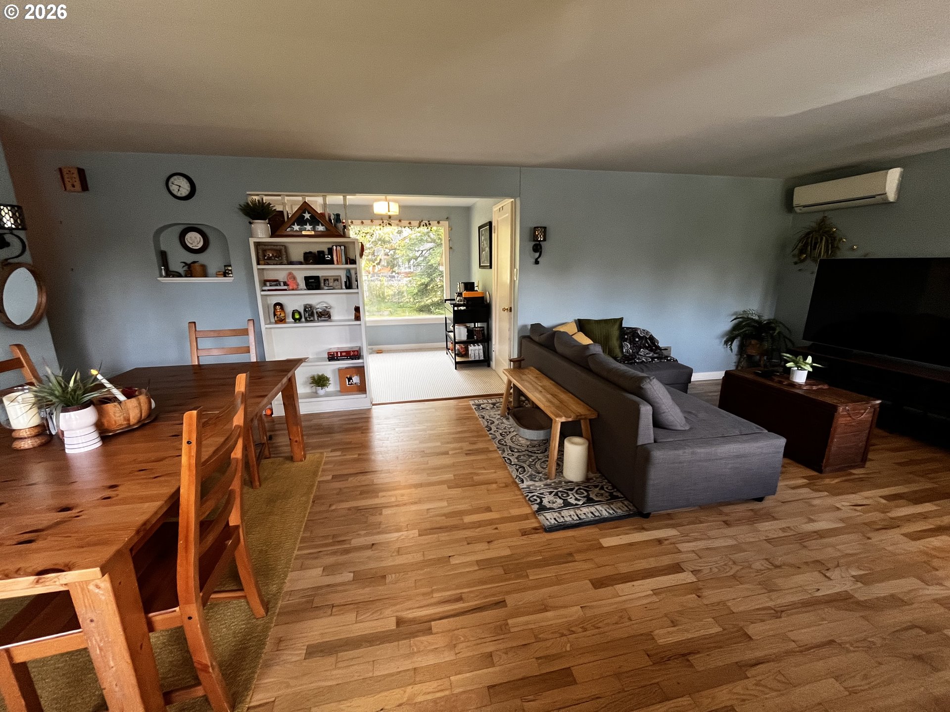 240 MARION LN