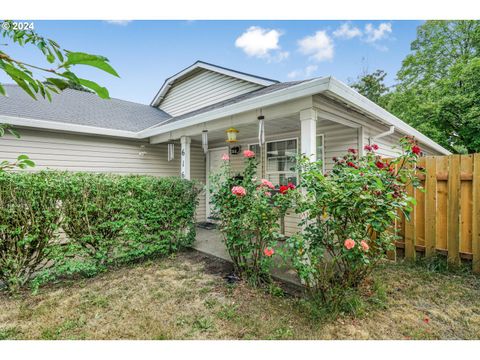 A home in Newberg