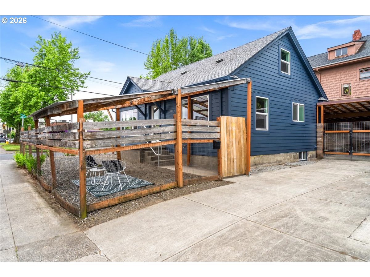 3327 SE 50TH AVE