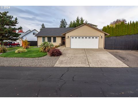 A home in Sutherlin