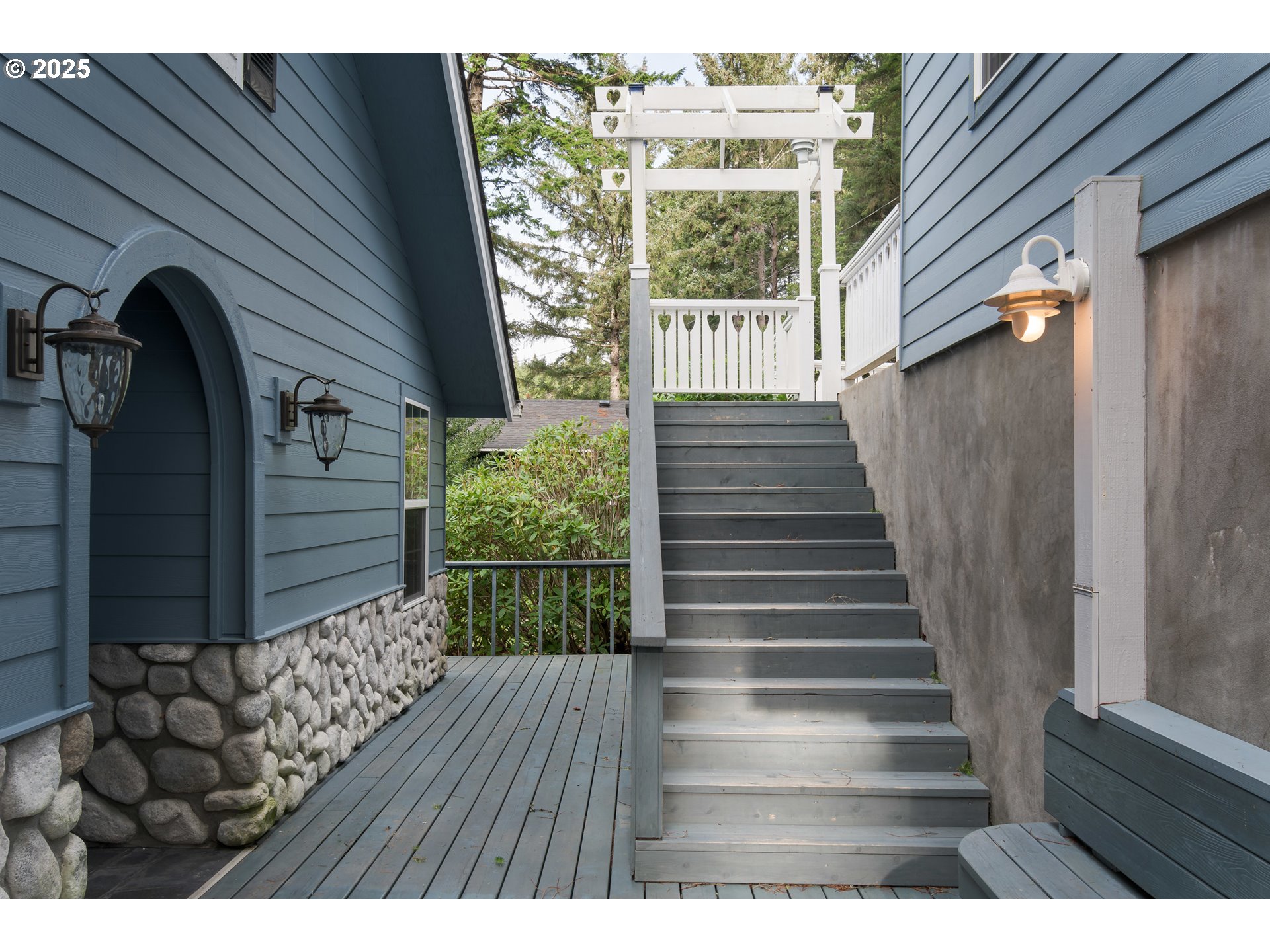 Florence, Oregon 97439, United States, 3 Bedrooms Bedrooms, ,3 BathroomsBathrooms,Residential,Active,168997