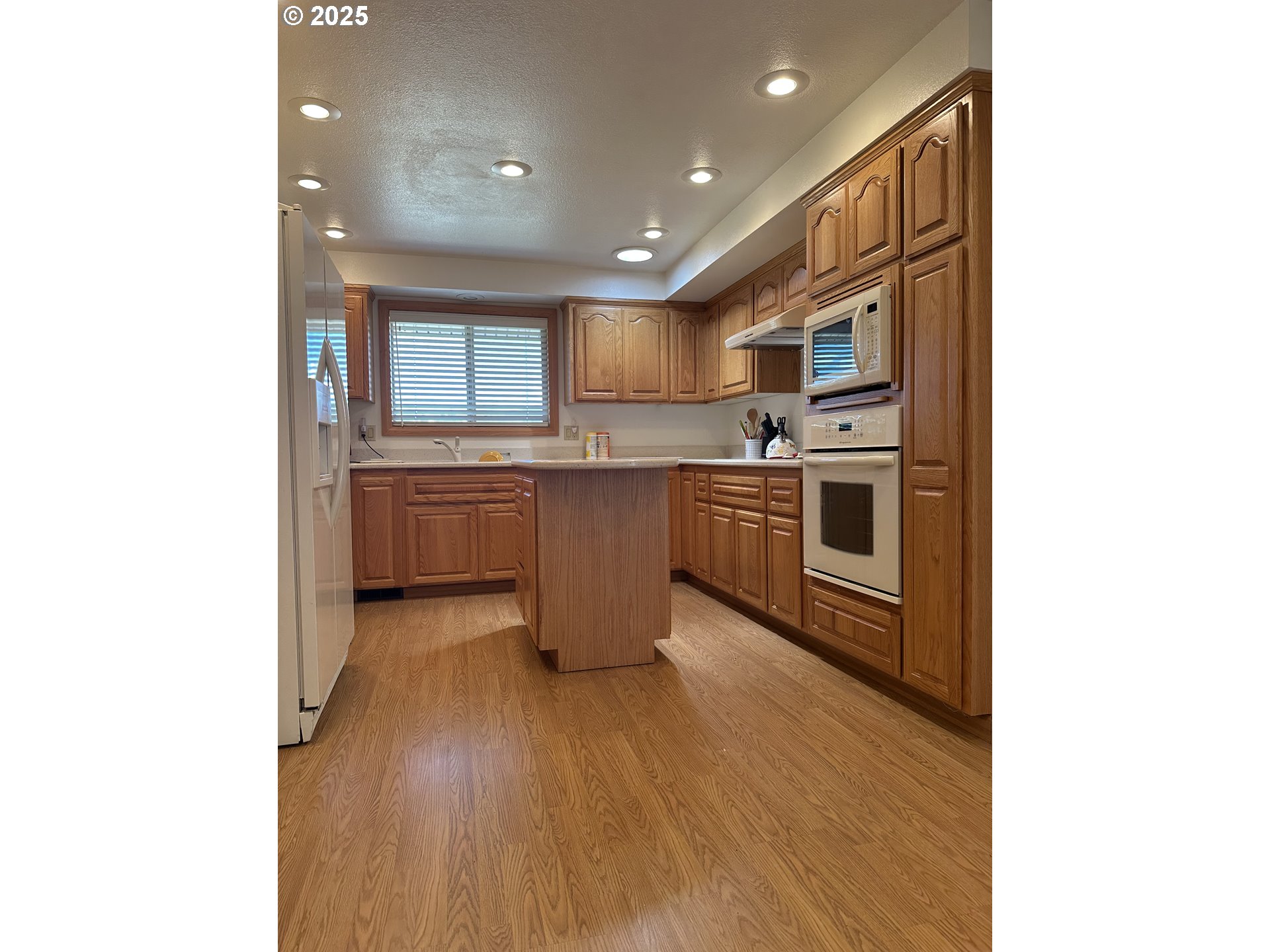 402 TRINITY ST