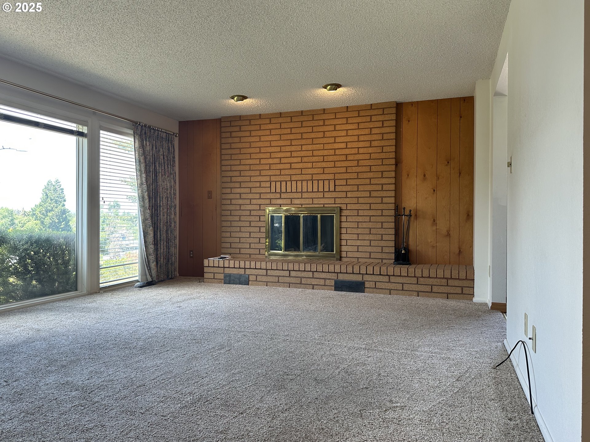 402 TRINITY ST